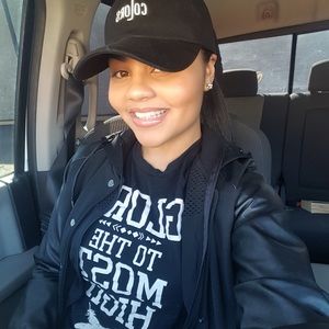 Meet your Posher, Kayla